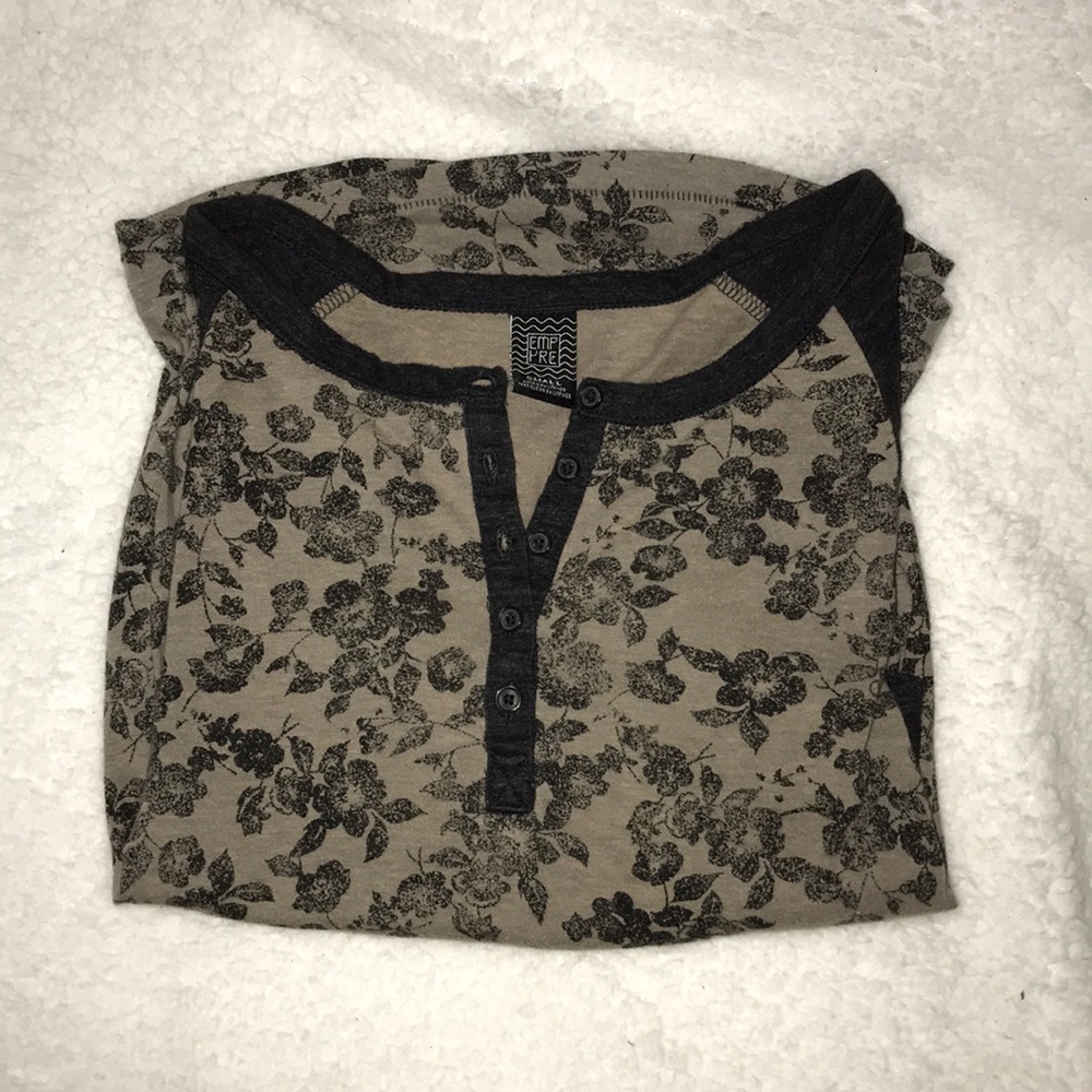 Half sleeve floral shirt, hardly worn ❣️